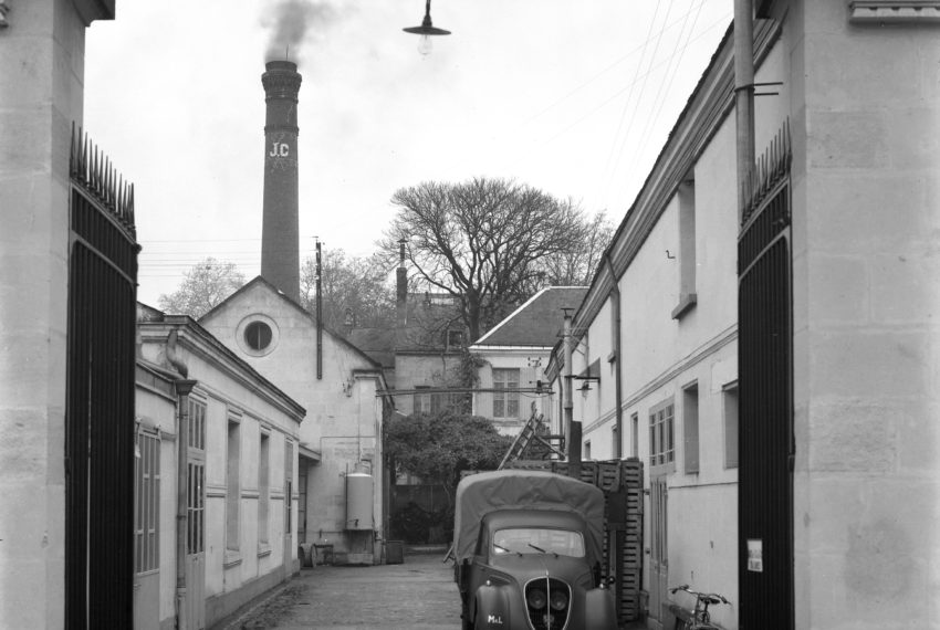 Noir et blanc usine combier