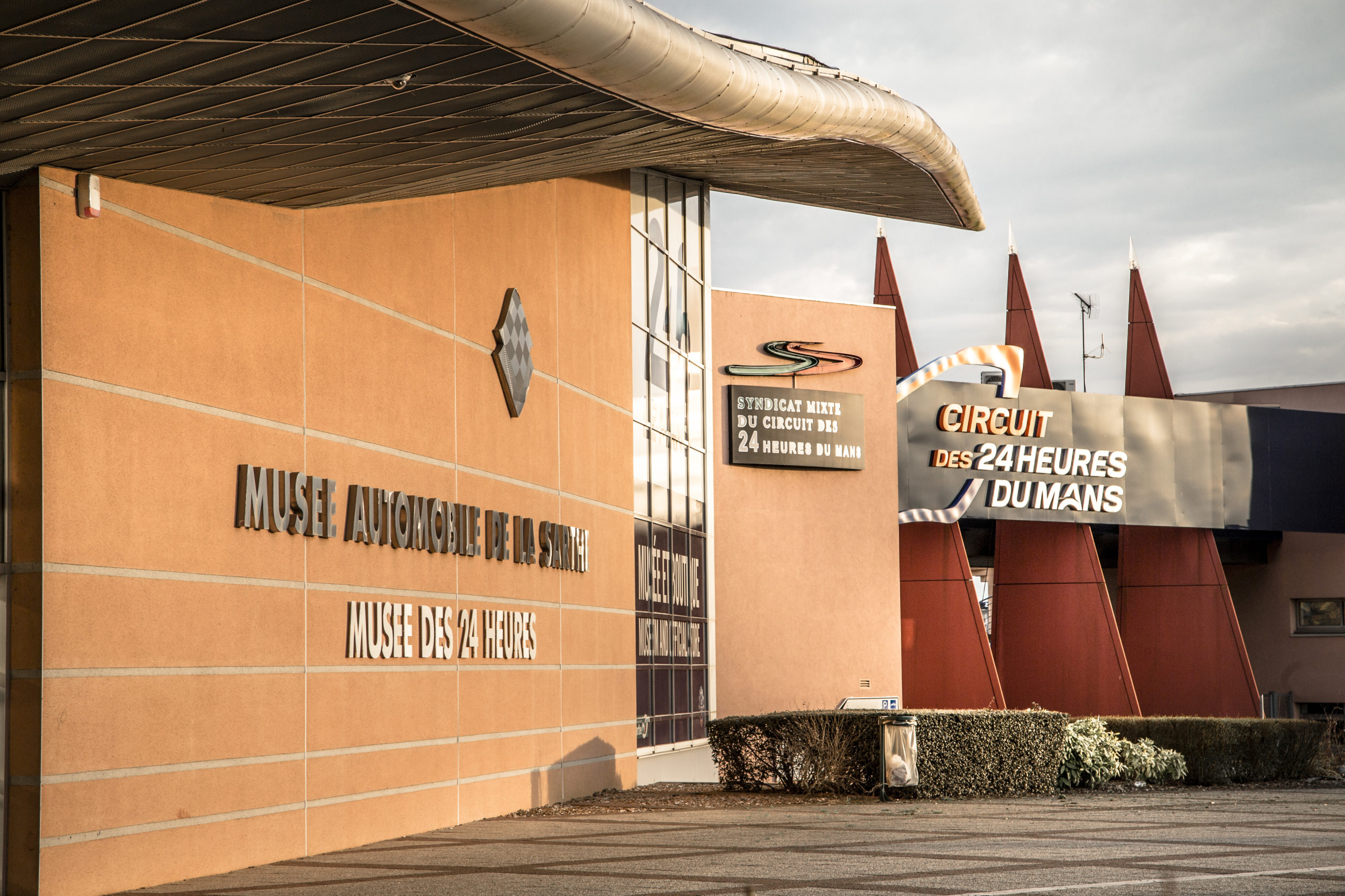 Musée et circuit des 24 Heures du Mans (Visites toute l'année) - visitez  nos entreprises